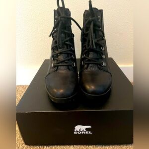 Size 7 Sorel Joan Uptown Lace Wedge Boots